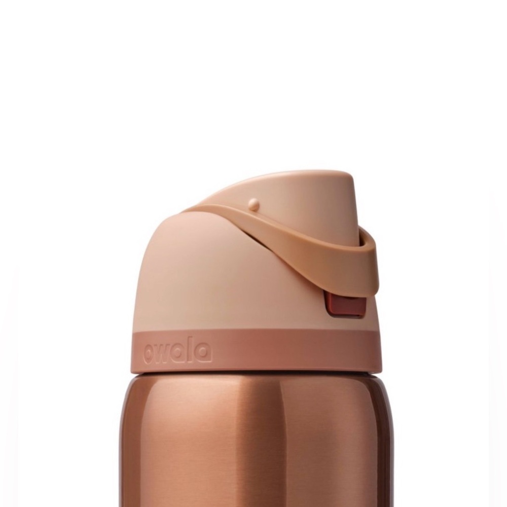 Owala 32oz. Stainless Steel FreeSip Water Bottle (In Good Company) - Picture 5 of 8